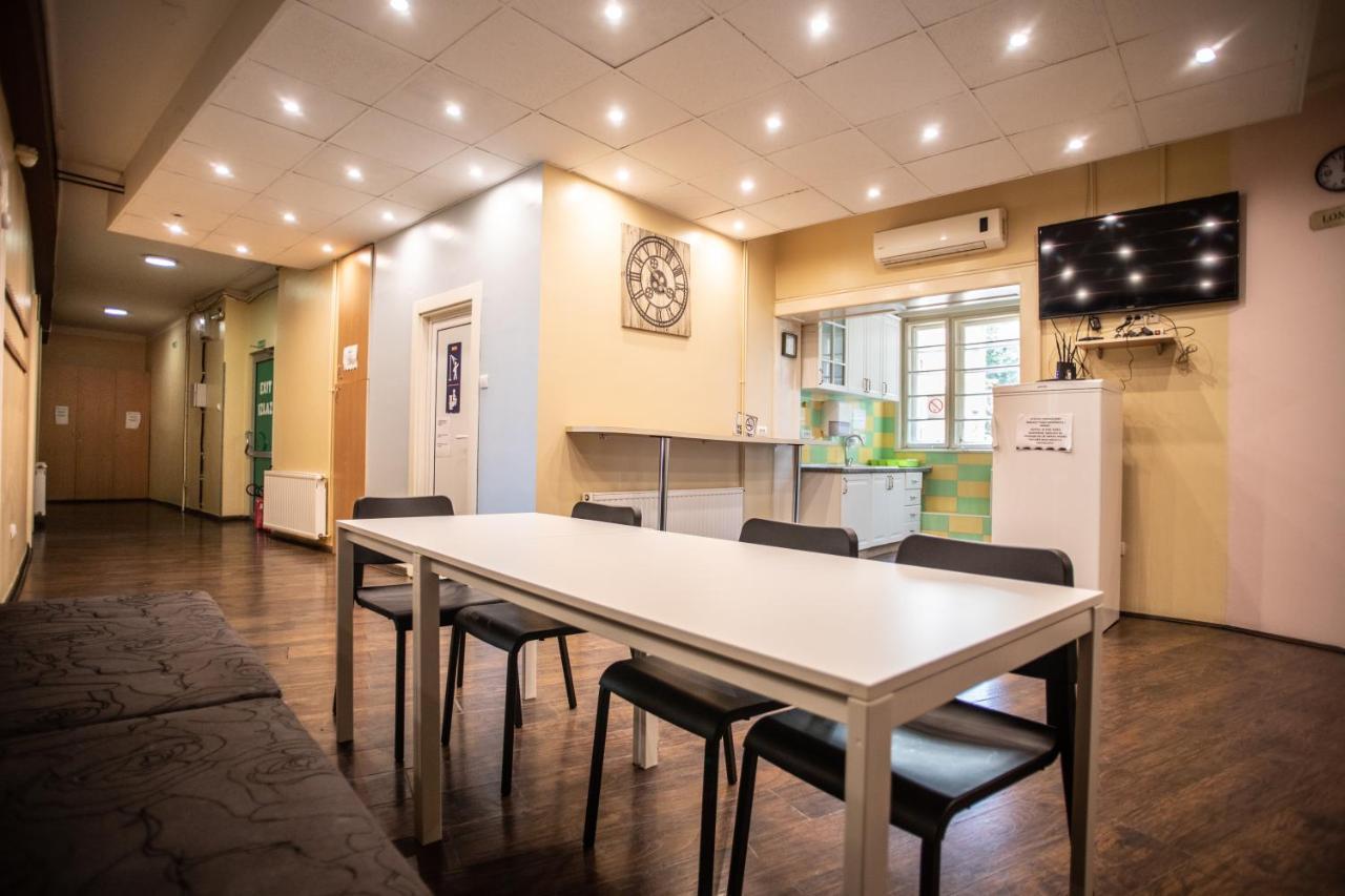 All In Hostel Beograd Ngoại thất bức ảnh