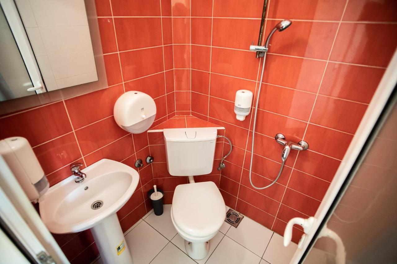 All In Hostel Beograd Ngoại thất bức ảnh
